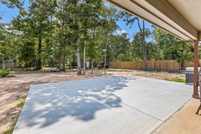9792 Cold Creek Drive, Conroe, TX 77306