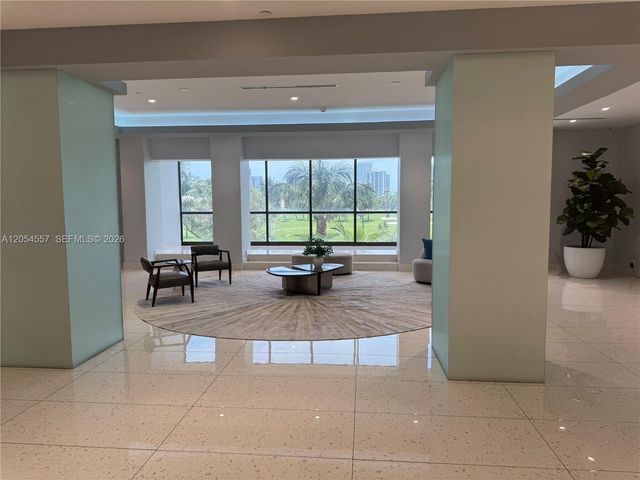 20335 W Country Club Dr 1206, Aventura, FL 33180