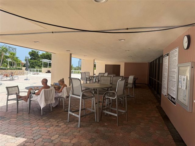 20335 W Country Club Dr 1206, Aventura, FL 33180