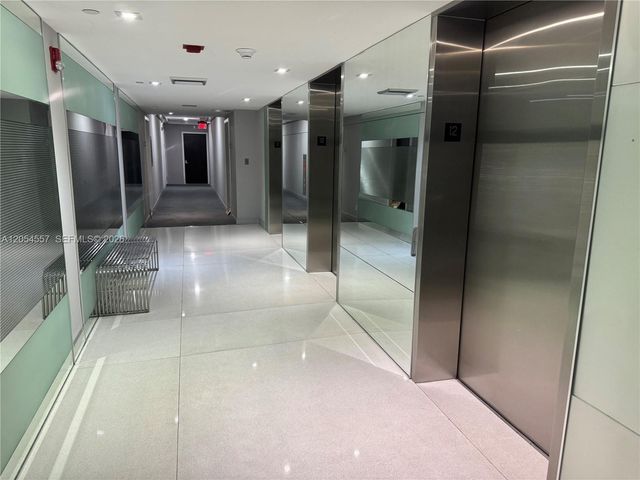 20335 W Country Club Dr 1206, Aventura, FL 33180