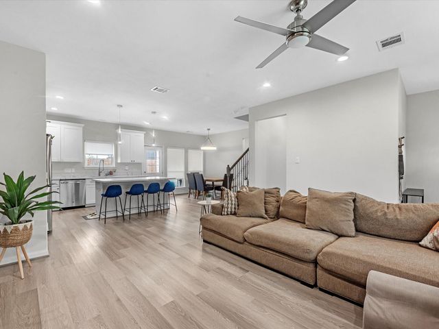 8407 James Franklin Street, Houston, TX 77088