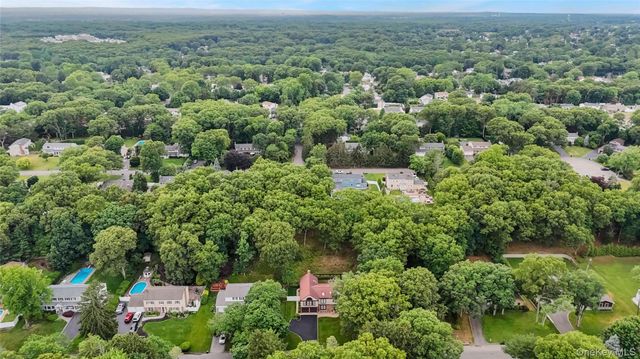 10 Burham Drive, Smithtown, NY 11787