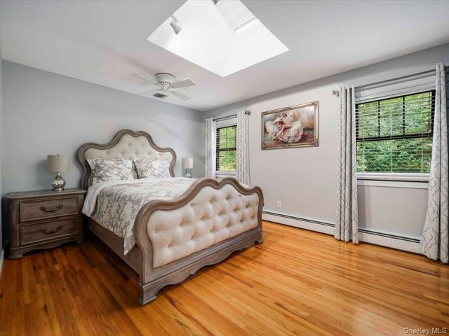 10 Burham Drive, Smithtown, NY 11787