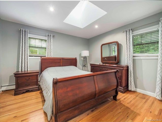 10 Burham Drive, Smithtown, NY 11787