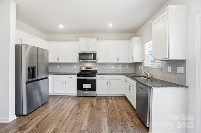 8012 Clairwood Drive, Charlotte, NC 28269