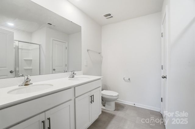 8012 Clairwood Drive, Charlotte, NC 28269