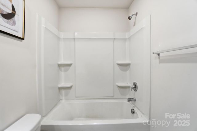 8012 Clairwood Drive, Charlotte, NC 28269