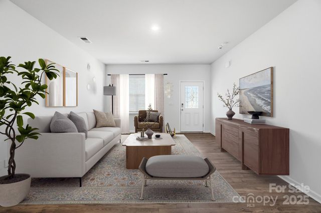 8012 Clairwood Drive, Charlotte, NC 28269