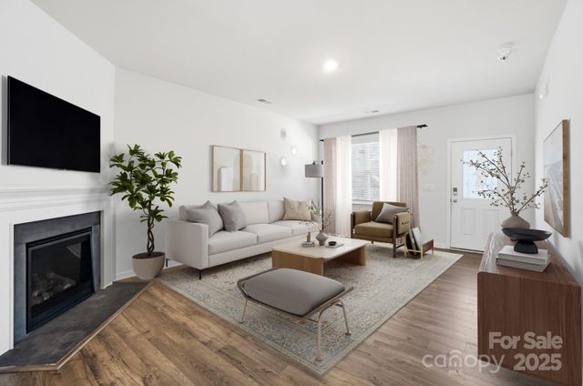 8012 Clairwood Drive, Charlotte, NC 28269