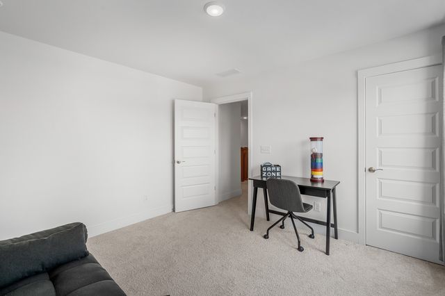 1170 Pebble Run Rd, Hendersonville, TN 37075