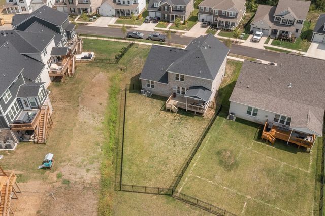 1170 Pebble Run Rd, Hendersonville, TN 37075