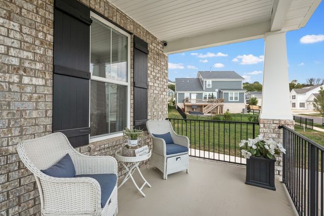 1170 Pebble Run Rd, Hendersonville, TN 37075