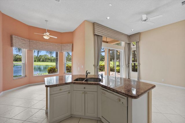 10911 Royal Devon Way, Lake Worth, FL 33449