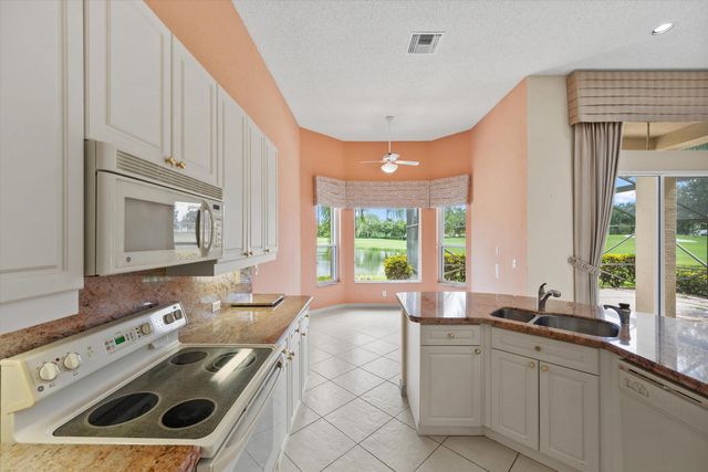 10911 Royal Devon Way, Lake Worth, FL 33449