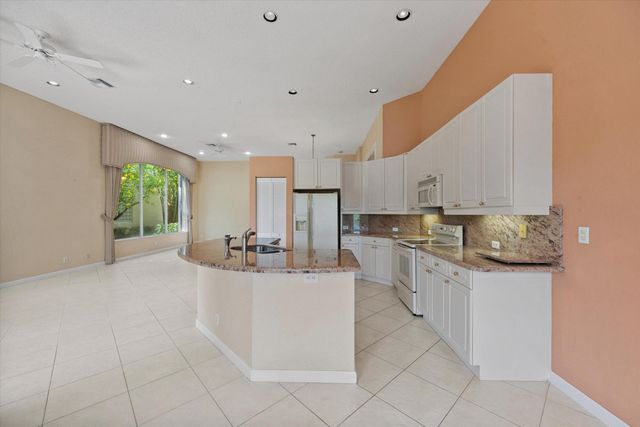 10911 Royal Devon Way, Lake Worth, FL 33449
