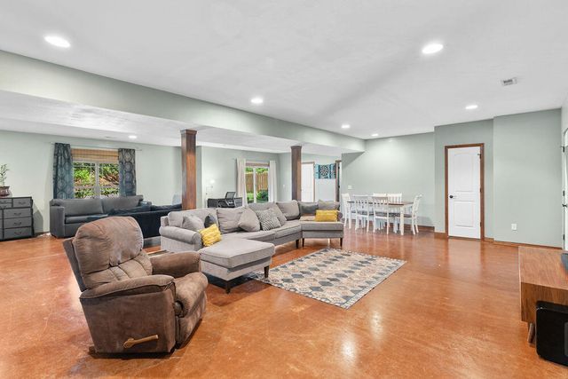 647 N Althea Avenue, Nixa, MO 65714