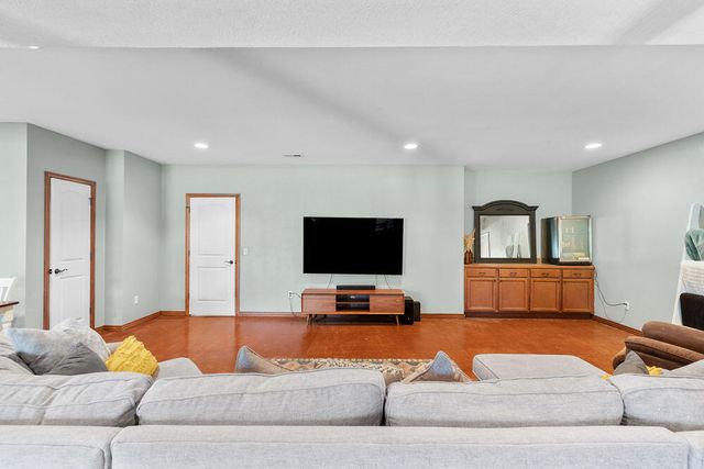647 N Althea Avenue, Nixa, MO 65714