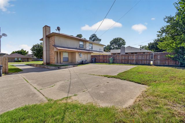 5719 Red Cactus Court, Arlington, TX 76017