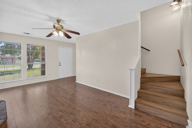 5719 Red Cactus Court, Arlington, TX 76017