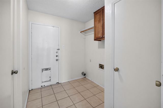 5719 Red Cactus Court, Arlington, TX 76017