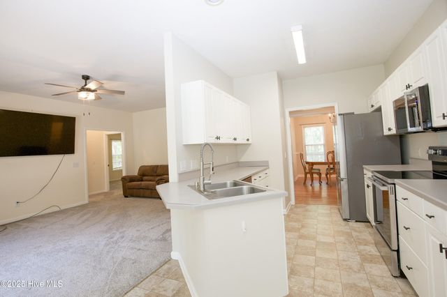 130 Pinecone Court, Seven Lakes, NC 27376
