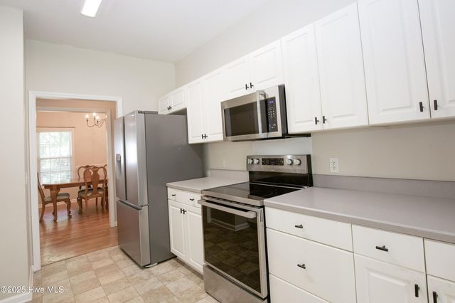 130 Pinecone Court, Seven Lakes, NC 27376