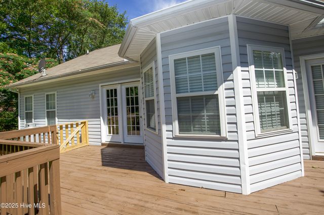 130 Pinecone Court, Seven Lakes, NC 27376