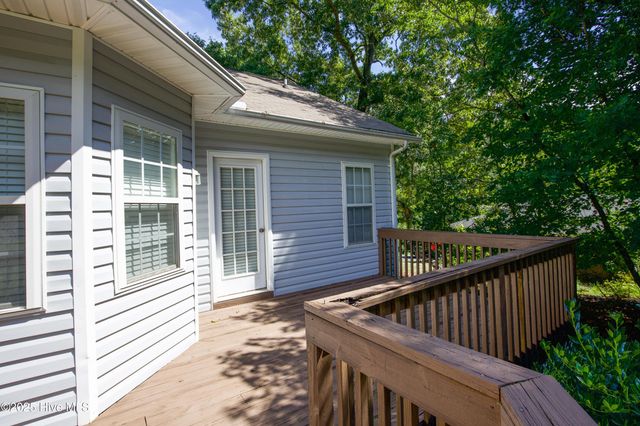 130 Pinecone Court, Seven Lakes, NC 27376