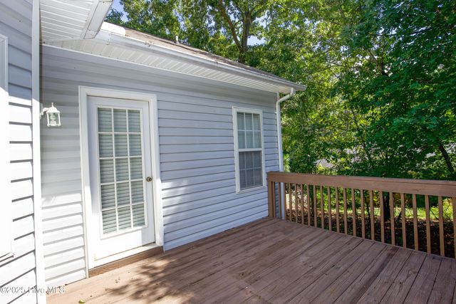 130 Pinecone Court, Seven Lakes, NC 27376