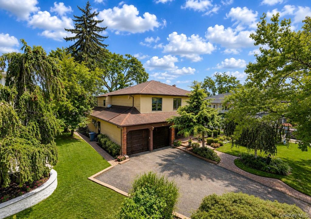 26 Knolls Drive, Manhasset Hills, NY 11040 — photo 3