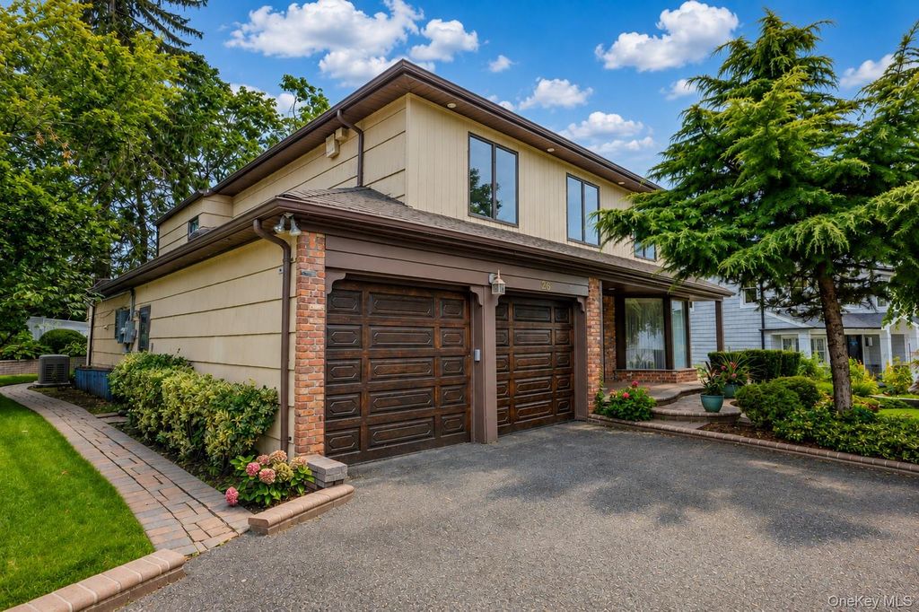 26 Knolls Drive, Manhasset Hills, NY 11040 — photo 4