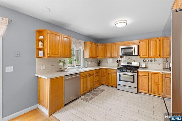 40 N Garwood Court, Garfield, NJ 07026