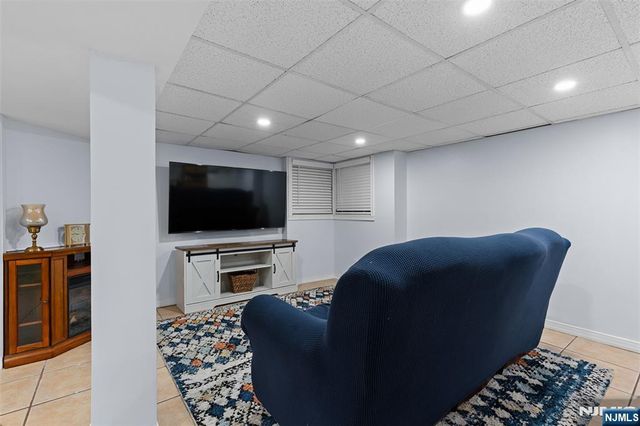40 N Garwood Court, Garfield, NJ 07026