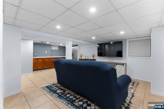 40 N Garwood Court, Garfield, NJ 07026