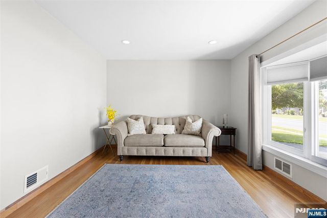 40 N Garwood Court, Garfield, NJ 07026