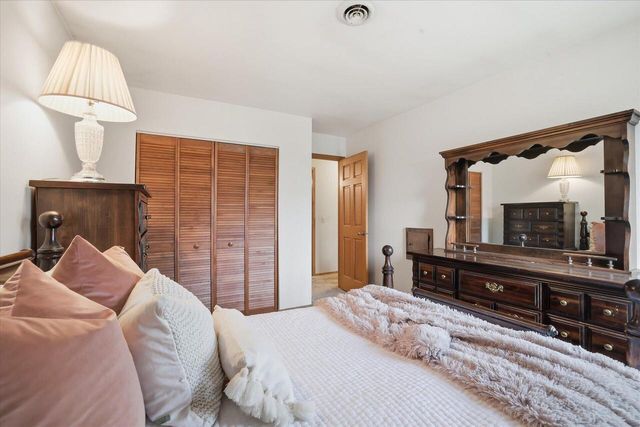 S78W31190 Sugden ROAD, Mukwonago, WI 53149