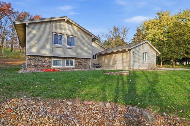 S78W31190 Sugden ROAD, Mukwonago, WI 53149