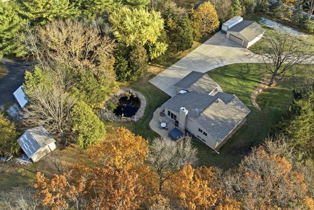 S78W31190 Sugden ROAD, Mukwonago, WI 53149