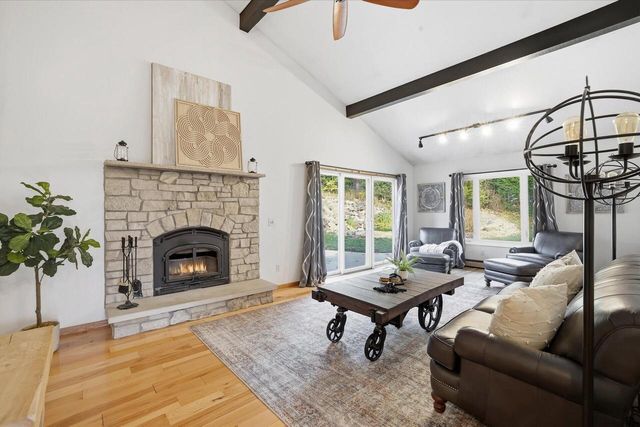 S78W31190 Sugden ROAD, Mukwonago, WI 53149