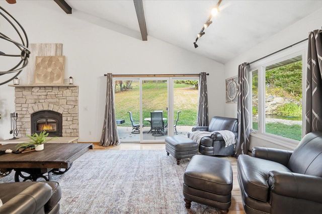 S78W31190 Sugden ROAD, Mukwonago, WI 53149