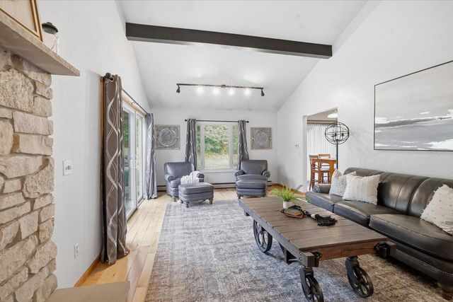 S78W31190 Sugden ROAD, Mukwonago, WI 53149