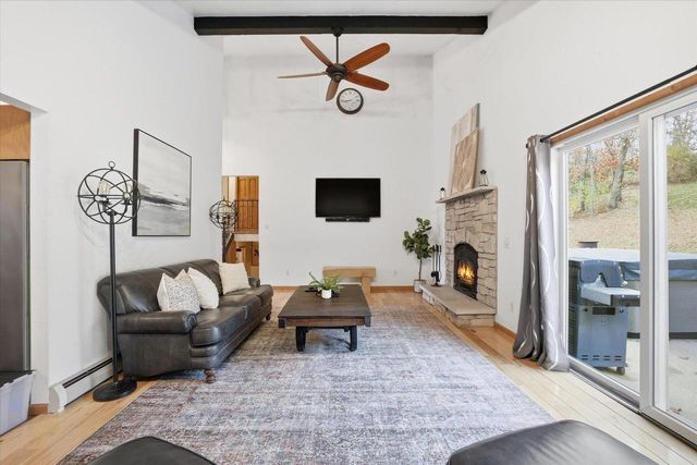 S78W31190 Sugden ROAD, Mukwonago, WI 53149