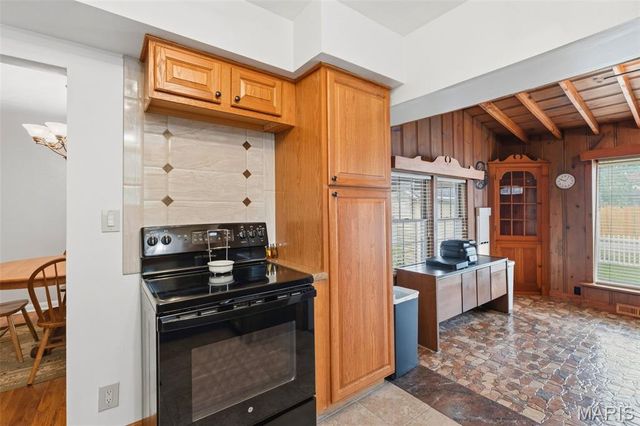 411 Cherry Lane, Warrenton, MO 63383