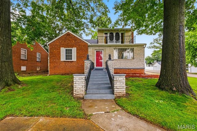 411 Cherry Lane, Warrenton, MO 63383