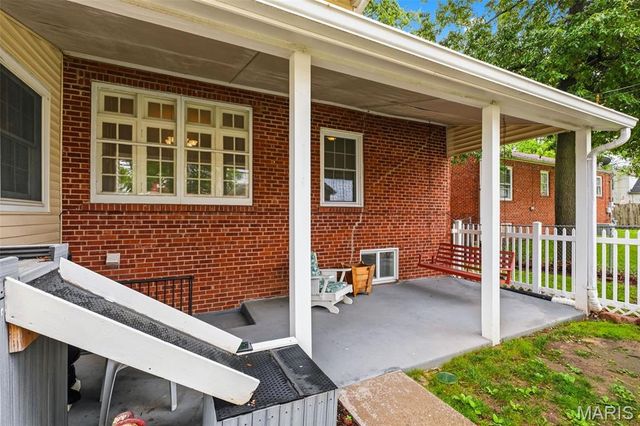 411 Cherry Lane, Warrenton, MO 63383