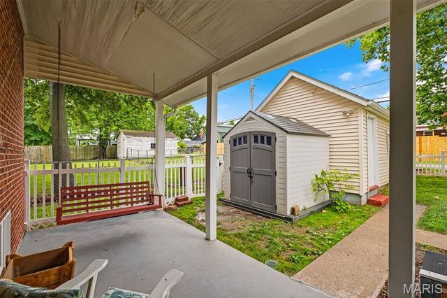 411 Cherry Lane, Warrenton, MO 63383
