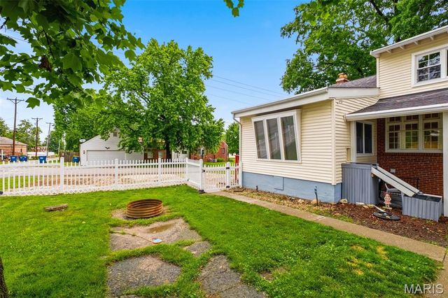 411 Cherry Lane, Warrenton, MO 63383