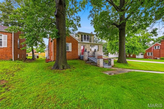 411 Cherry Lane, Warrenton, MO 63383