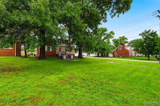 411 Cherry Lane, Warrenton, MO 63383