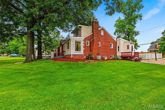 411 Cherry Lane, Warrenton, MO 63383